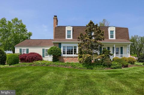 1510 Detwiler Dr, York, PA 17404