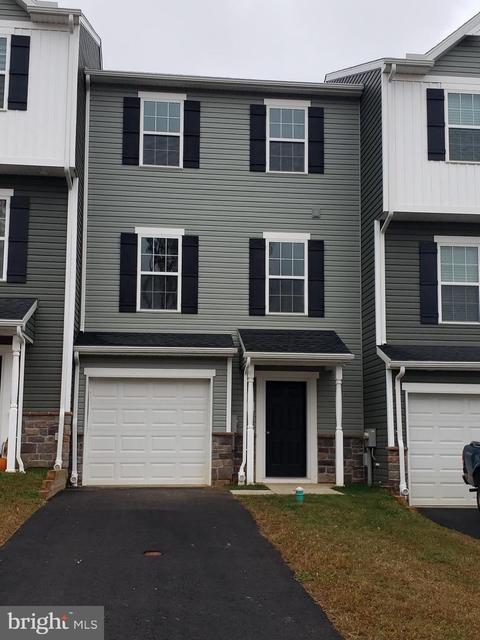 108 Holstein Dr #47, Hanover, PA 17331