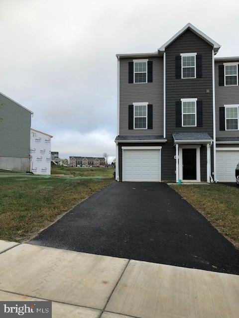 102 Holstein Dr #44, Hanover, PA 17331