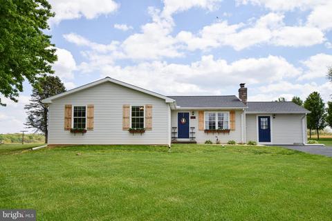 294 Mill St, Fawn Grove, PA 17321