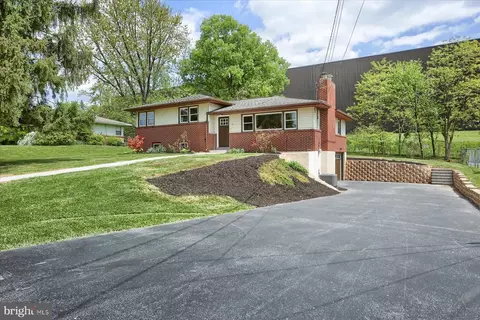 22 Boeing Rd, New Cumberland, PA 17070