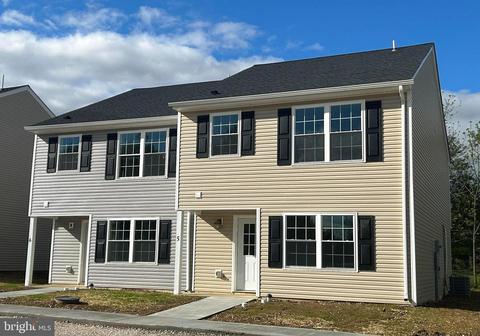 1885 Unit 5 Stoverstown Rd #5, Spring Grove, PA 17362