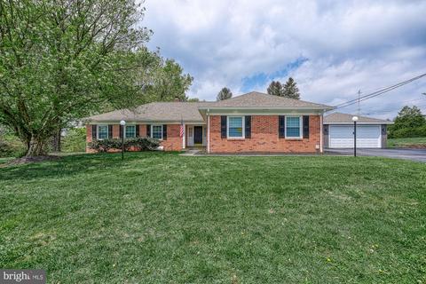 200 Walnut St, Glen Rock, PA 17327