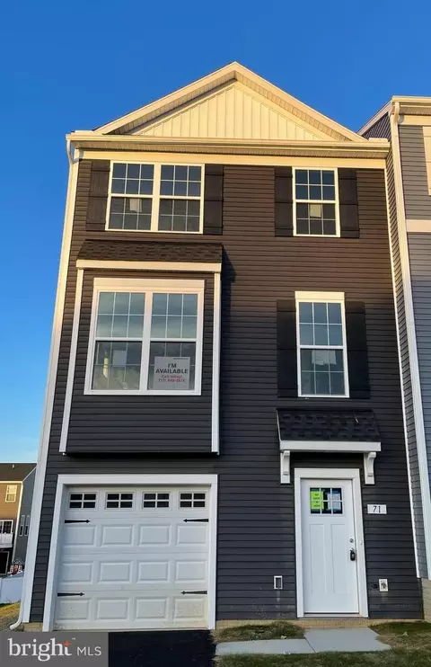 32 Coop Ln #31A, Hanover, PA 17331
