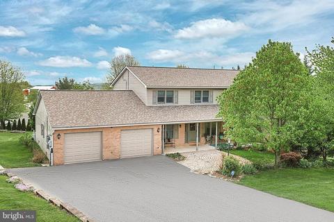 3015 Ashcomb Ct, Red Lion, PA 17356