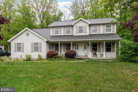 3018 Lexus Dr, Spring Grove, PA 17362
