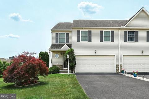 2033 Shaffer Cir, Dover, PA 17315