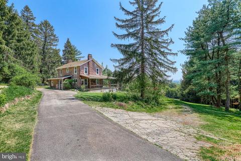 2180 Sky Top Trl, Dover, PA 17315