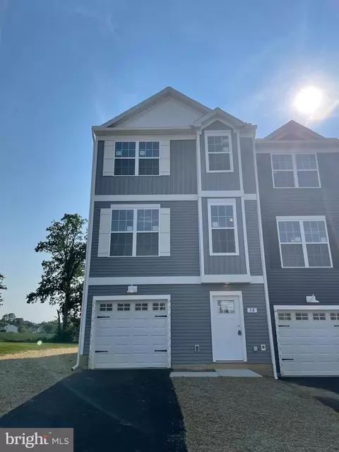 38 Coop Ln #31D, Hanover, PA 17331