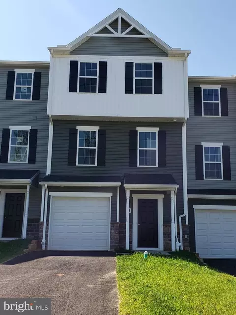 106 Holstein Dr #46, Hanover, PA 17331