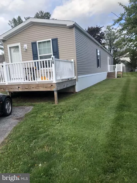 14 Willow Tree Ln, Dover, PA 17315