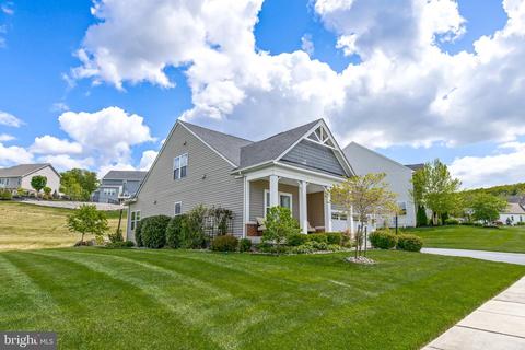 1218 Copper Beech Dr, York, PA 17403