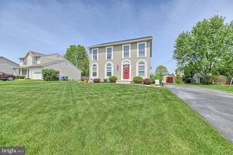 1060 Cherimoya St, York, PA 17404