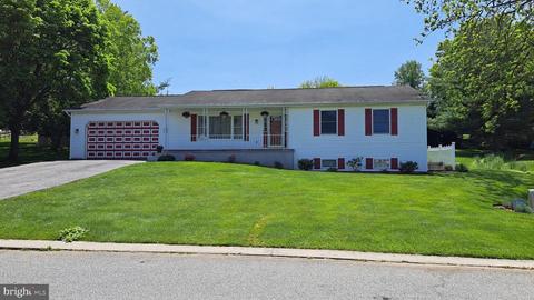 212 Ridley Dr, York, PA 17402