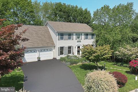 661 Denny Ln, York, PA 17406