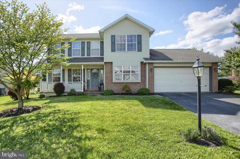 142 Martel Cir, Dillsburg, PA 17019