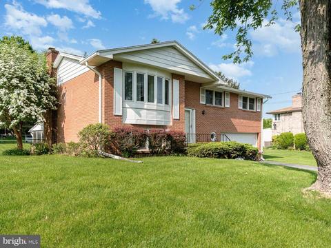 2178 Dorwood Dr, Dover, PA 17315