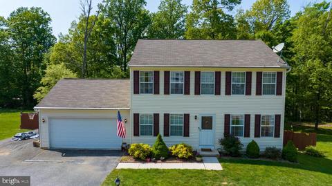 1826 Pin Oak Dr, Spring Grove, PA 17362