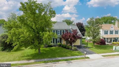 2751 Olde Field Dr, York, PA 17408