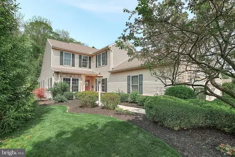 1829 Stone Hill Dr, York, PA 17402
