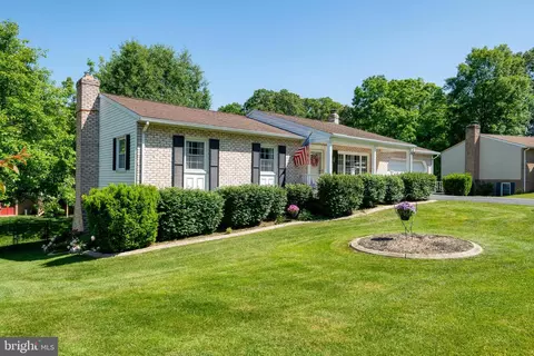 136 Lexington Rd, York, PA 17402