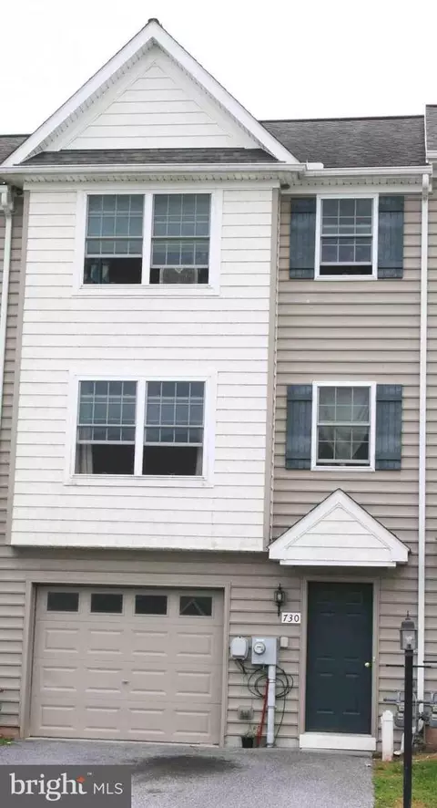 730 Kentwell Dr, York, PA 17406