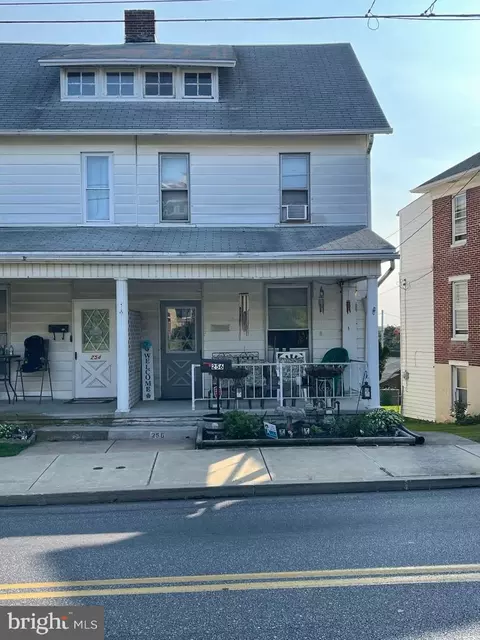 256 N Main St, Red Lion, PA 17356