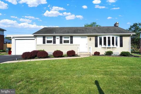 318 Lyndhurst Rd, York, PA 17402