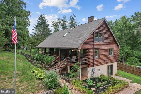 150 Oak Dr, Dover, PA 17315