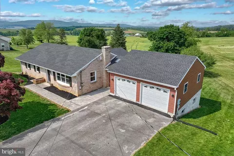310 Deagen Rd, Hanover, PA 17331