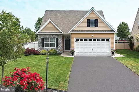 80 Dylan Dr, York, PA 17404