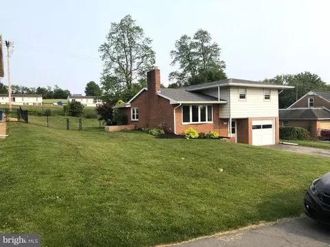 1481 Clayoma Ave, York, PA 17408