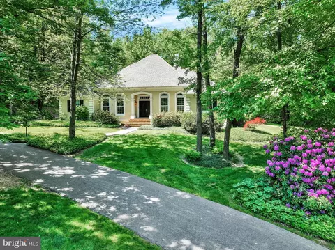 4025 Scenic Ln, York, PA 17406