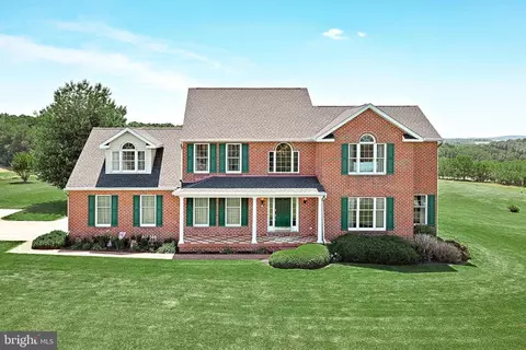 7958 Yellow Church Rd, Seven Valleys, PA 17360