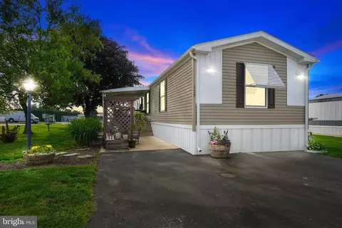 129 Kelly Cir, York, PA 17402