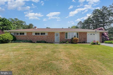 891 Locust Grove Rd, York, PA 17402
