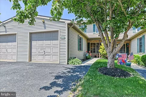 105 Oak Xing, Dallastown, PA 17313