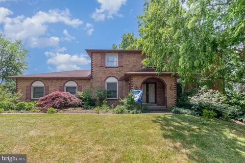850 Cortleigh Dr, York, PA 17402