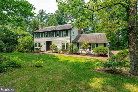 21 Timber Ln, New Cumberland, PA 17070