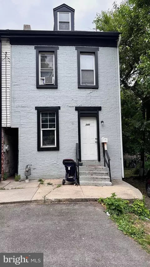 245 E Franklin Way, York, PA 17403