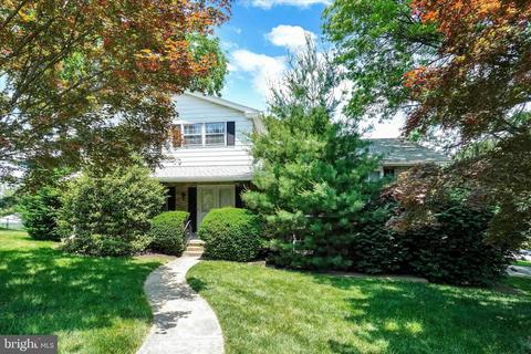 2995 Dearborn Ln, York, PA 17402