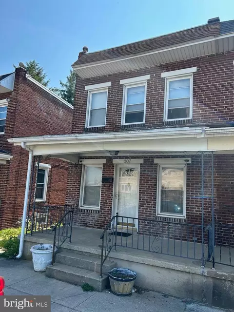 207 N Eberts Ln, York, PA 17403