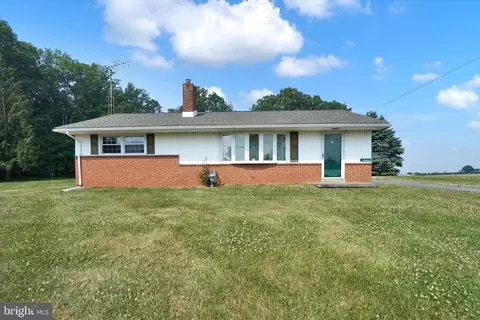 15900 Sawmill Rd, Stewartstown, PA 17363