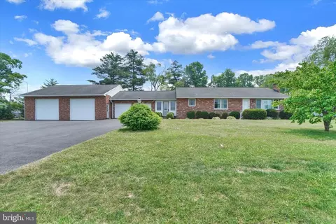 3110 W Canal Rd, Dover, PA 17315