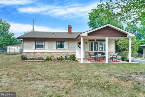 2435 Dunbar Rd, York, PA 17408