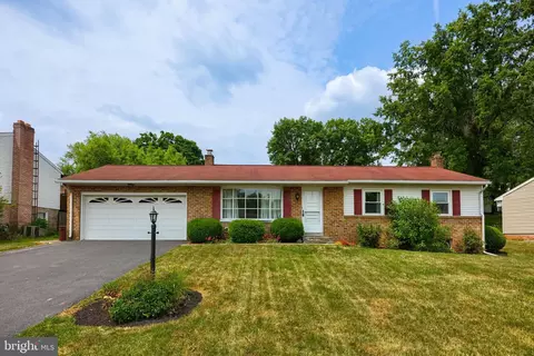 1814 Saratoga Rd, York, PA 17402
