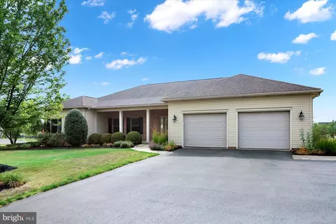 638 Foxtail Dr, York, PA 17404