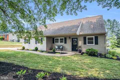 449 Shelleys Ln, Etters, PA 17319