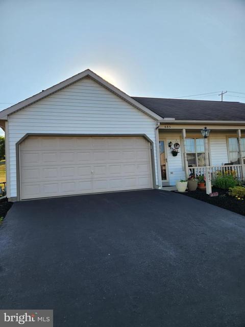 685 Hayley Rd, York, PA 17404