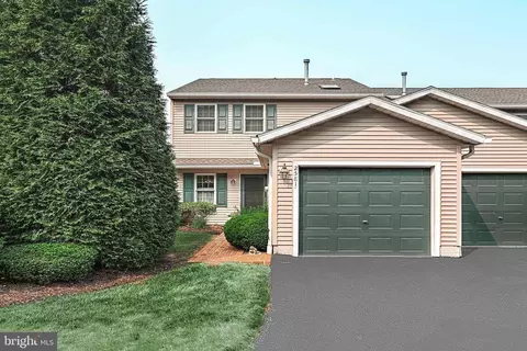 2581 Grandview Park Dr, York, PA 17408